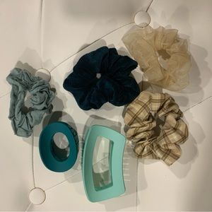 4 scrunchies (American Eagle) & 2 Claw Clips - (TJ Maxx)
